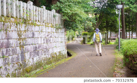 Utsubuki Park Asking "To a Faraway Town" 70332976
