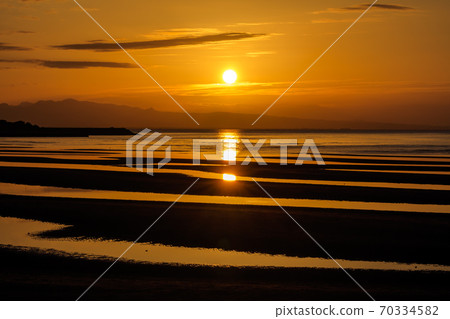在Masutama海岸的日落 在Masutama海岸的日落 70334582