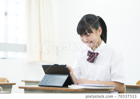初中女生,高中女生班片 初中女生,高中女生班片 70337313