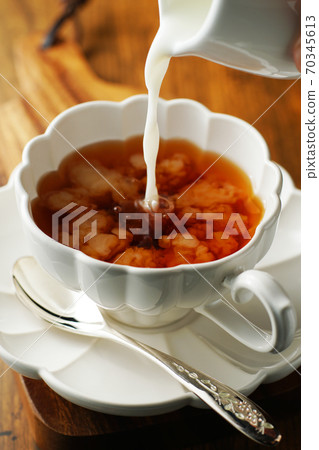 奶茶 奶茶 70345613