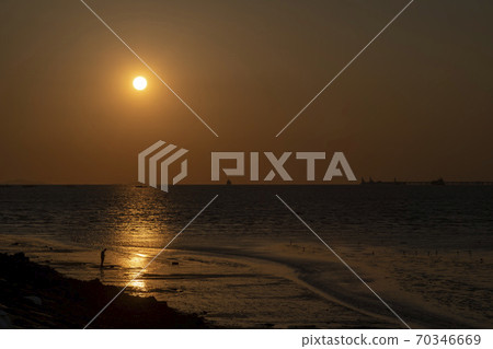 Sunset, songdo, incheon 70346669