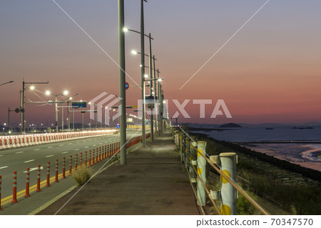 Sihwa Seawall, Siheung-si, Gyeonggi-do Sihwa Seawall, Siheung-si, Gyeonggi-do 70347570