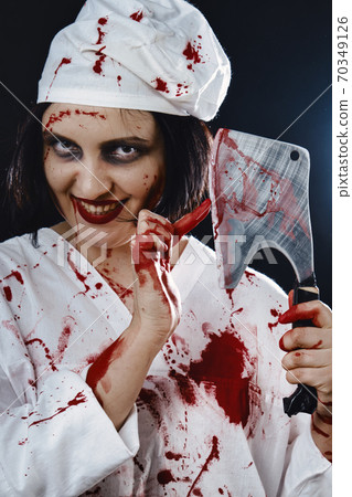 bloody woman doctor 70349126