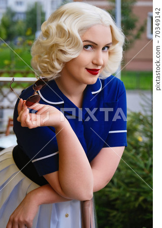 retro style woman 70349142