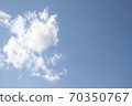 藍天白雲/春天的天空 70350767