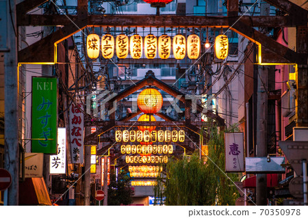 View of Yokohama cityscape of Japan, such as Yokohama's Noge bar (Yanagi-dori) 70350978