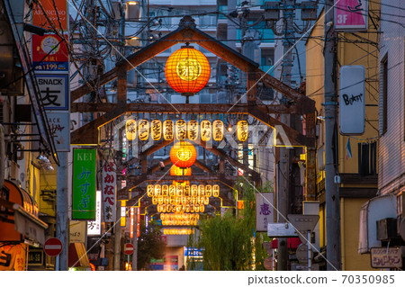 View of Yokohama cityscape of Japan, such as Yokohama's Noge bar (Yanagi-dori) 70350985