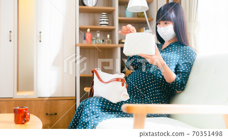 孕婦打開和關閉小袋16：9 70351498