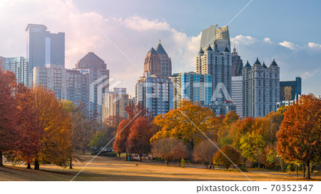 Atlanta, Georgia, USA midtown skyline from Piedmont Park 70352347