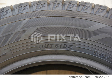 Engraved tire sidewall OUTSIDE 70354286