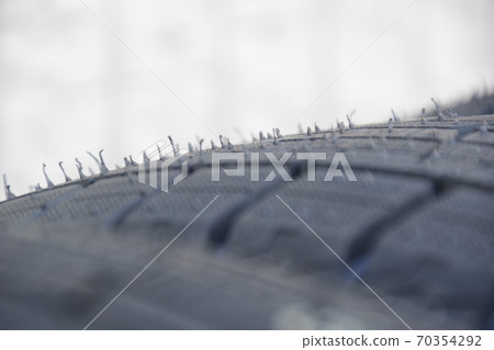 Beard of new tire Beard of new tire 70354292