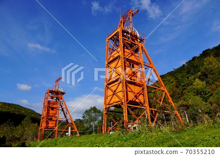 Coal Mine Memorial Forest Park / Vertical Rolling Tower Coal Mine Memorial Forest Park / Vertical Rolling Tower 70355210