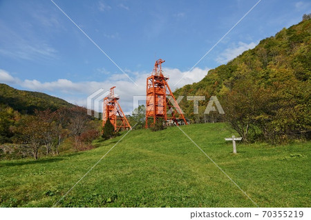 Coal Mine Memorial Forest Park / Vertical Rolling Tower Coal Mine Memorial Forest Park / Vertical Rolling Tower 70355219