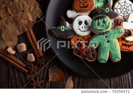 Ginger biscuits for Halloween 70356472