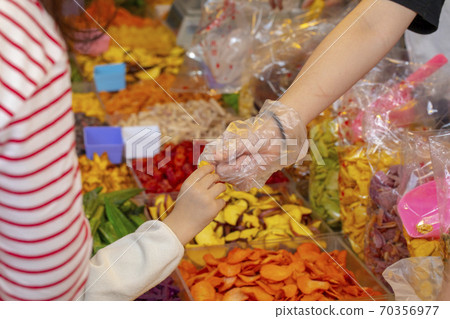 新年，台北，年貨大街，ニューイヤー、台北、ニューイヤーストリート、New Year, Taipei, 70356977