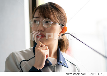 女生 女孩 女性 70364140