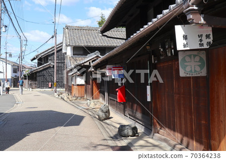 Nakaotai's old townscape Iwakura Kaido 70364238