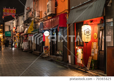 “東京”朝陽谷星光路懷舊酒吧 “東京”朝陽谷星光路懷舊酒吧 70365825