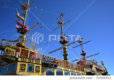 Hakone_Lake Ashi Pirate Ship 70366952