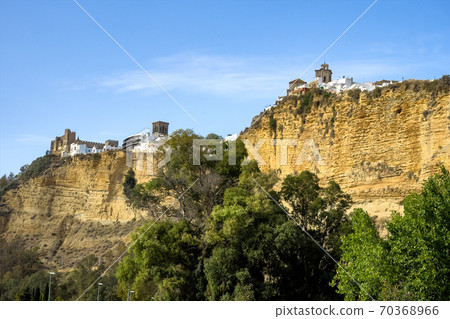 Arcos de la Frontera, white town in the province of Cadiz, Andalusia, Spain 70368966