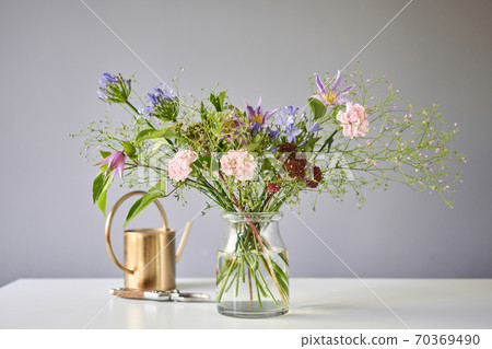 Bouquet 006, step by step installation of flowers in a vase. Flowers bunch, set for home. Fresh cut flowers for decoration home. European floral shop. Delivery fresh cut flower. Bouquet 006, step by step installation of flowers in a vase. Flowers bunch, set for home. Fresh cut flowers for decoration home. European floral shop. Delivery fresh cut flower. 70369490