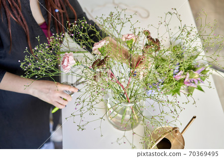 Bouquet 006, step by step installation of flowers in a vase. Flowers bunch, set for home. Fresh cut flowers for decoration home. European floral shop. Delivery fresh cut flower. Bouquet 006, step by step installation of flowers in a vase. Flowers bunch, set for home. Fresh cut flowers for decoration home. European floral shop. Delivery fresh cut flower. 70369495