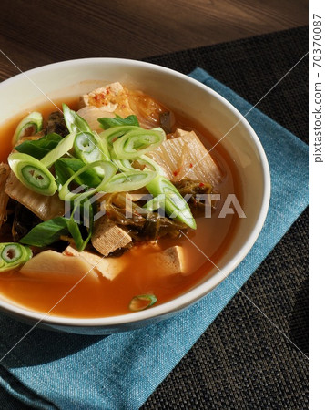 韓國食品泡菜豆腐馬鈴薯湯 70370087