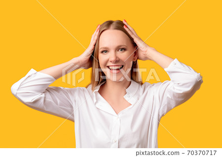 amazed woman portrait exciting opportunity wow amazed woman portrait exciting opportunity wow 70370717