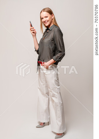 business woman lifestyle female independence phone 70370786