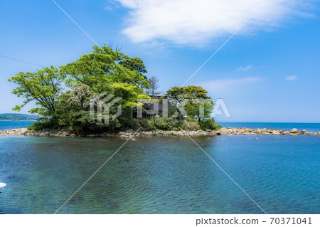 Gwaneumdo floating in the sea 70371041