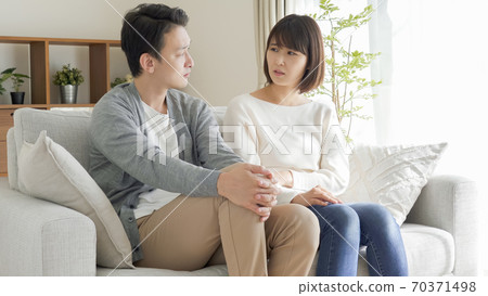 A couple / couple A couple / couple 70371498