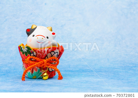 2021十二生肖牛(醜,ushi)新年賀卡材料 2021十二生肖牛(醜,ushi)新年賀卡材料 70372801