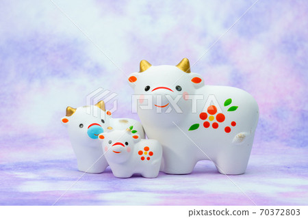 2021十二生肖牛(醜,ushi)新年賀卡材料 2021十二生肖牛(醜,ushi)新年賀卡材料 70372803