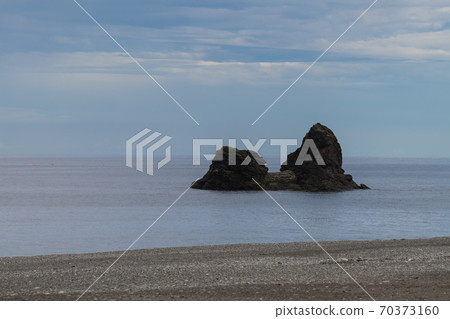 Throw rock Throw rock 70373160