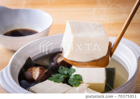 Simmered tofu 70375951
