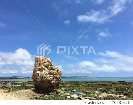 Okinawa sea airplane 70381696