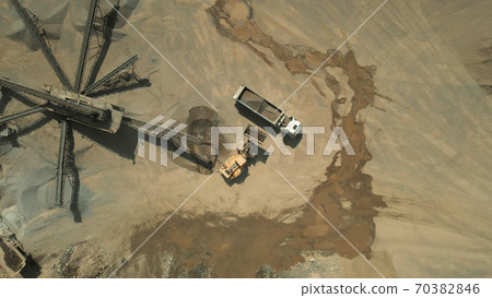 Top viw of coal mining process. Top viw of coal mining process. 70382846