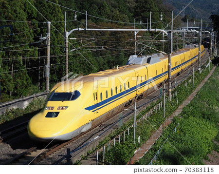 Doctor Yellow at Sekigahara 70383118