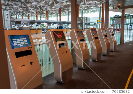 Changi International Airport eTRS Self-Service Kiosk 70385682
