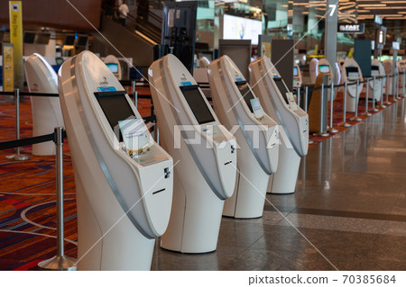 [新加坡]樟宜國際機場的自動值機機 70385684