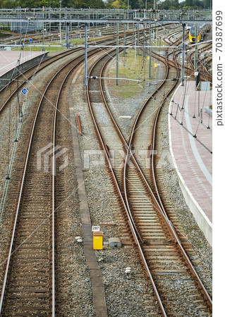 Merging Railway Tracks 70387699