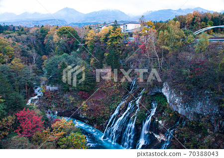 Shirahige Waterfall deepening in autumn 70388043