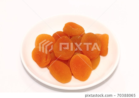 Dried fruits (apricot) Dried fruits (apricot) 70388065