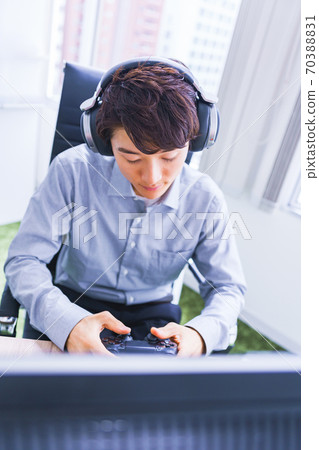 Esports game online network battle [New normal for safe leisure in Corona] 70388831