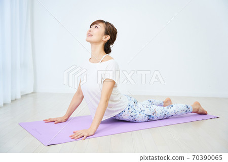 Yoga Pilates Fitness Stretch Exercise Women Yoga Pilates Fitness Stretch Exercise Women 70390065