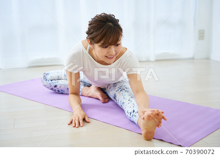 Yoga Pilates Fitness Stretch Exercise Women 70390072
