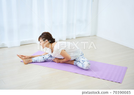 Yoga Pilates Fitness Stretch Exercise Women 70390085