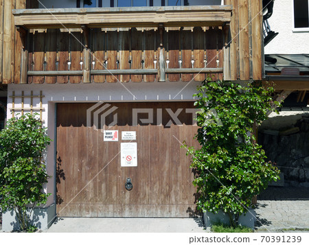 Hallstatt village in Austria 70391239