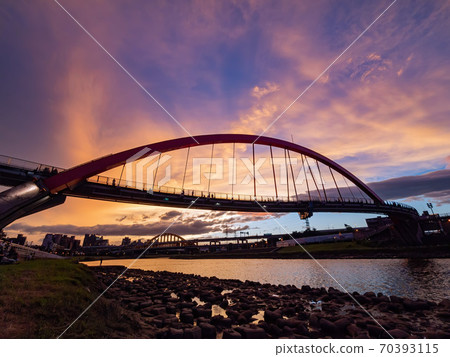 Sunset view of the beautiful Rainbow Bridge 70393115
