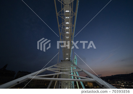 Panoramic Wheel night view 70393856